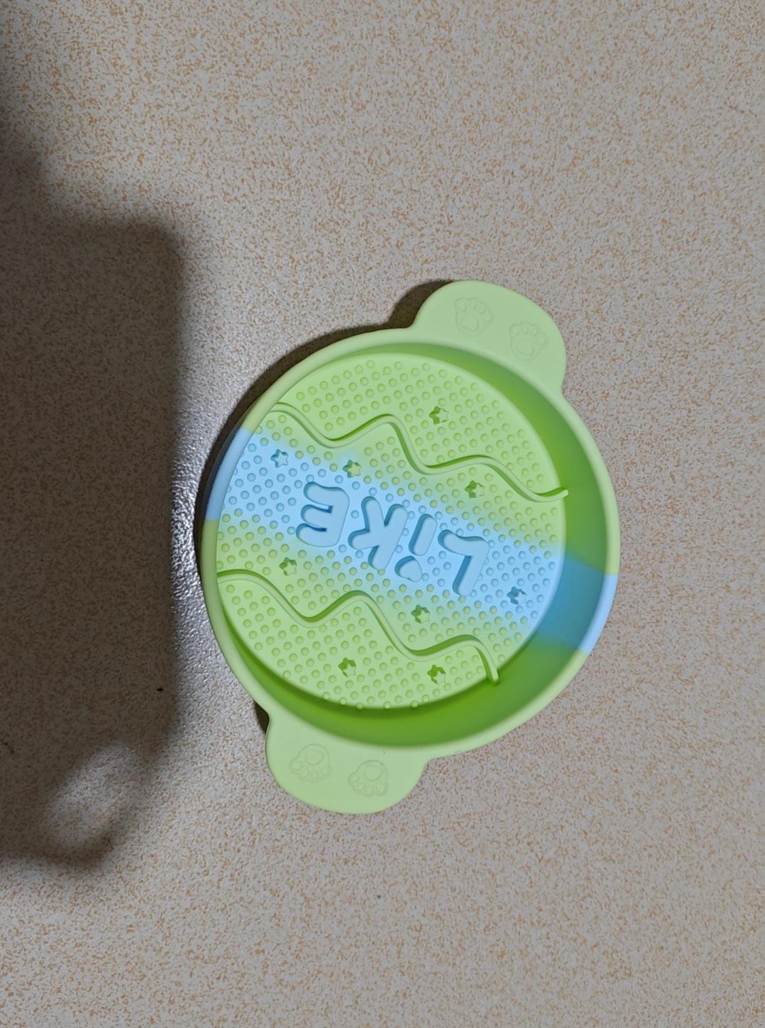Pet Slow-feeding Silicone Bowl - pet product photo (view 10)